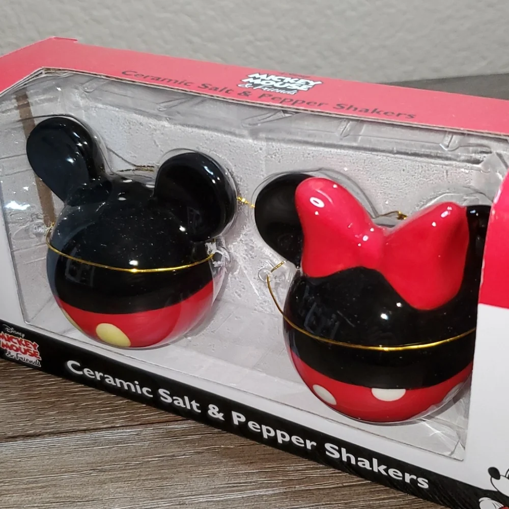 Disney Mickey and Minnie Mouse Salt & Pepper Set